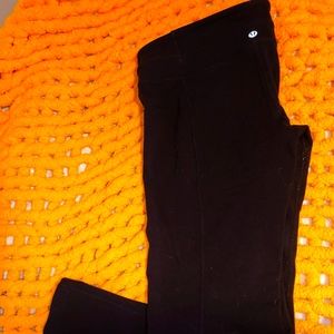 Lululemon yoga pants